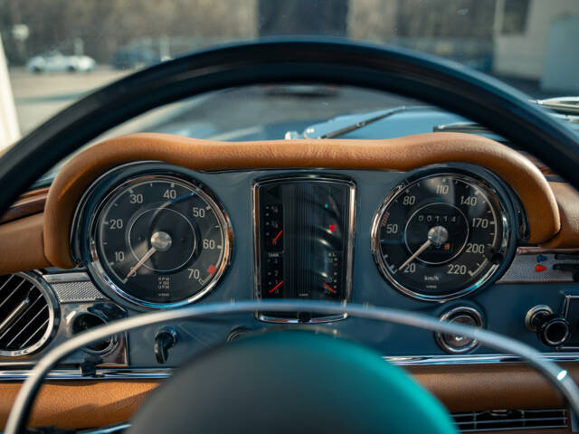 Mercedes-Benz 280 SL