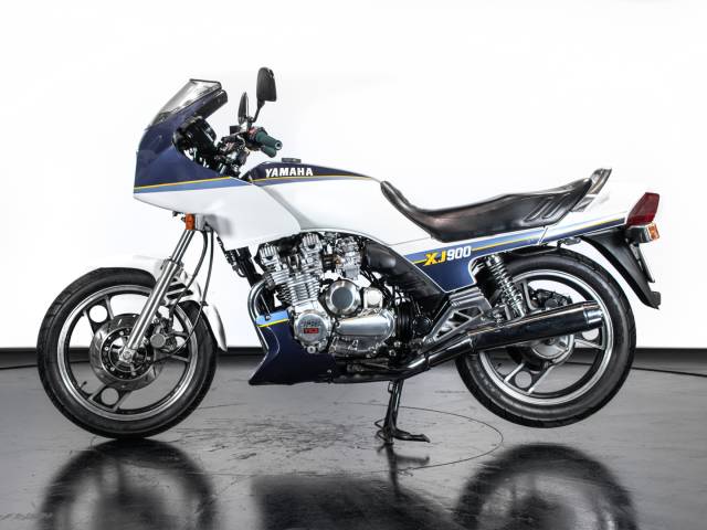 Bild 1/27 von Yamaha DUMMY (1988)
