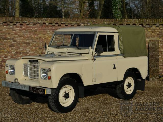 Image 1/50 of Land Rover 88 (1983)