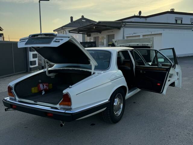 Jaguar Sovereign H.E. V12