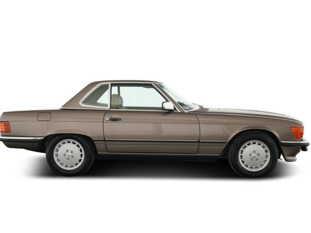 Mercedes-Benz 560 SL