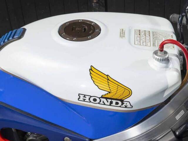 Honda VFR 750R RC 30