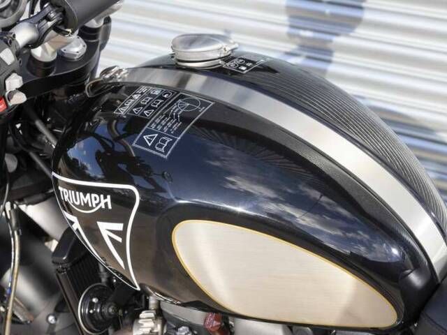 Triumph Scrambler 1200 Bond Edition
