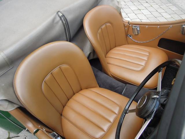 Triumph TR 2