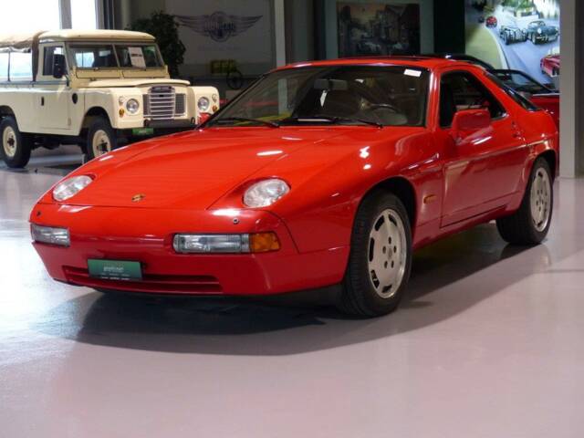 Porsche 928 S4