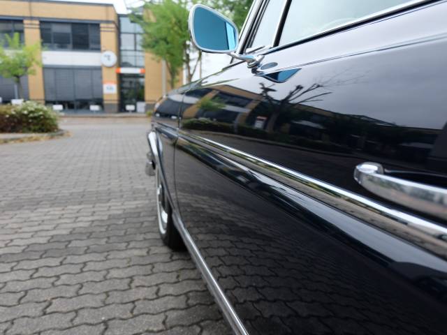 Mercedes-Benz 300 SE