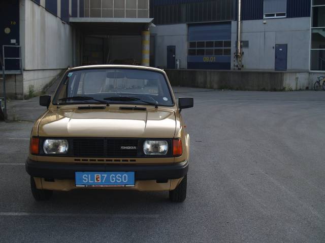 Skoda 105 L