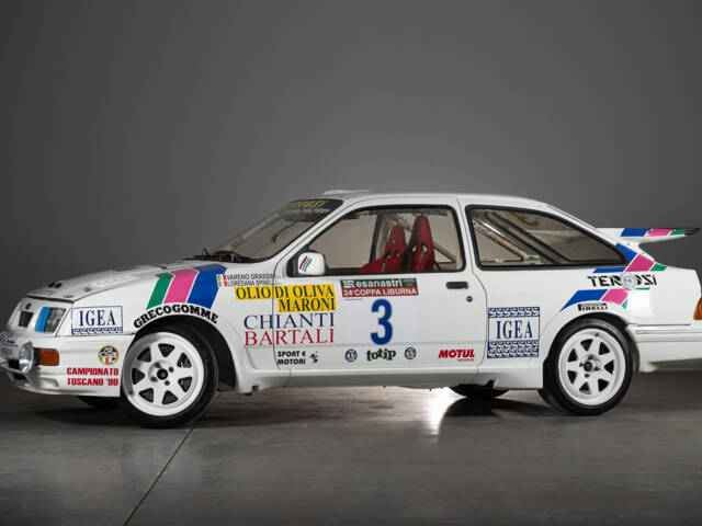 Image 1/18 de Ford Sierra RS Cosworth (1986)