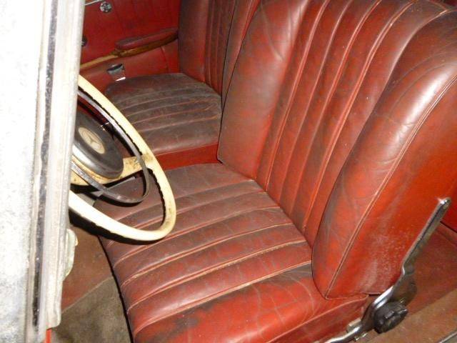 Mercedes-Benz 220 SE