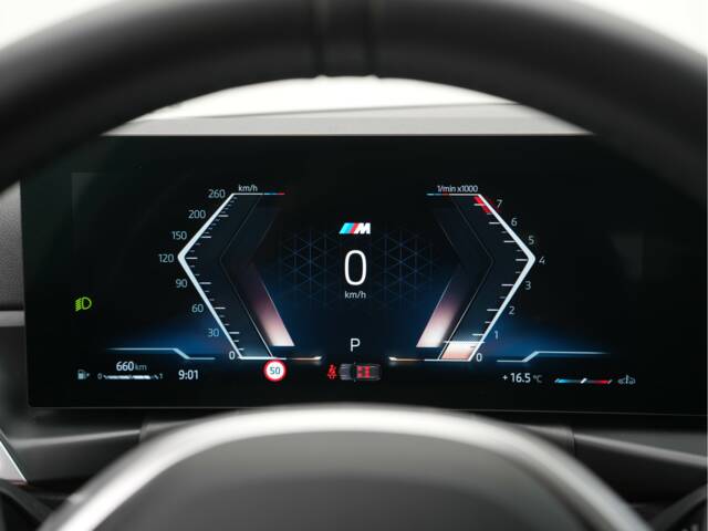 BMW 330i xDrive Touring