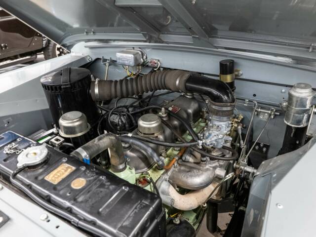 Land Rover 88