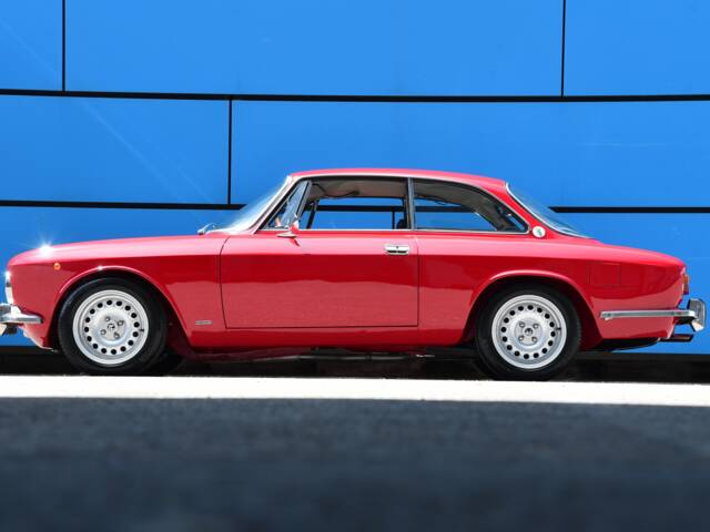Alfa Romeo 2000 GT Veloce