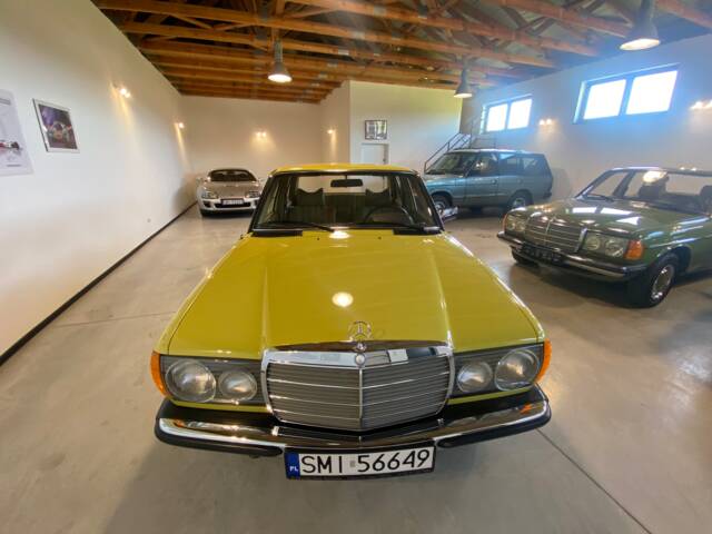 Mercedes-Benz 200 D