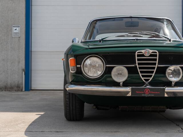 Alfa Romeo Giulia GT 1300 Junior