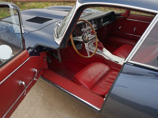 Jaguar E-Type 3.8