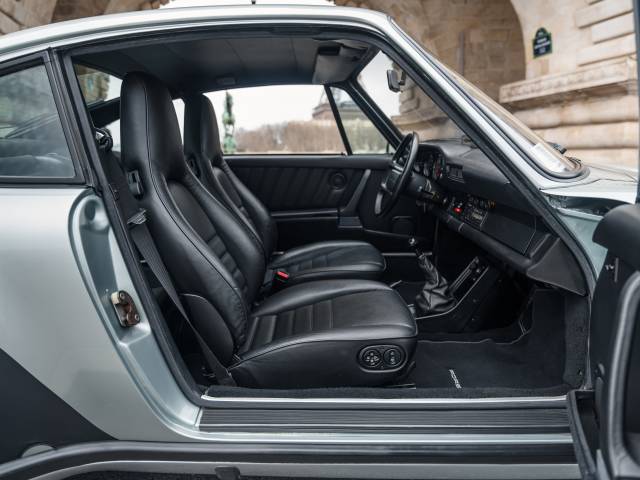 Porsche 911 Turbo 3.3