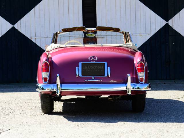 Mercedes-Benz 220 S Cabriolet