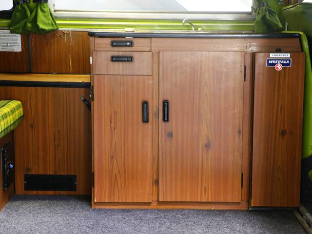 Volkswagen T2b Camper