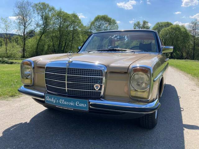 Image 1/49 of Mercedes-Benz 230/4 (1974)