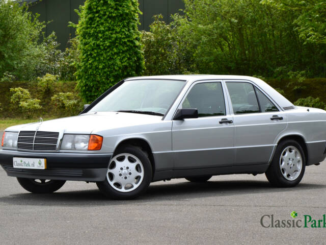 Image 1/50 of Mercedes-Benz 190 E (1992)