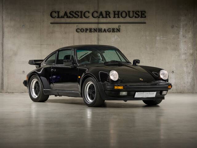 Porsche 911 Turbo 3.3