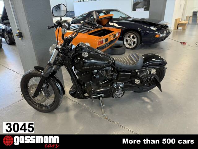 Image 1/10 of Harley-Davidson DUMMY (2012)