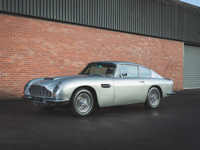 Image 1/36 de Aston Martin DB 6 (1968)