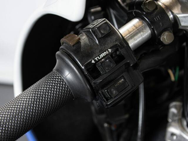Honda VFR 750R RC 30