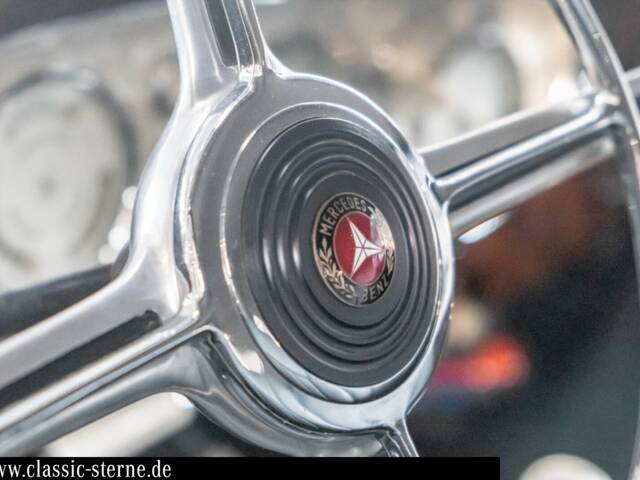 Mercedes-Benz 320n Cabriolet A