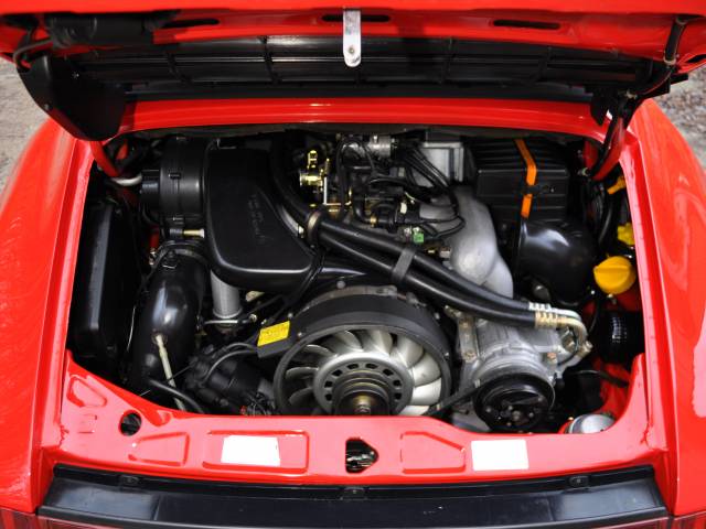 Porsche 911 Carrera 2