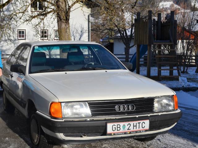 Bild 1/5 von Audi 100 - 2.0 (1986)
