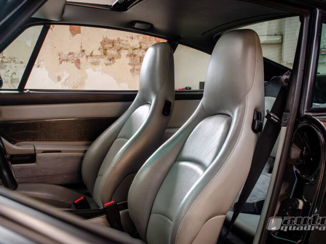 Porsche 911 Carrera