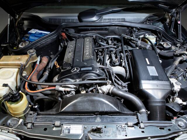 Mercedes-Benz 190 E 2.5-16