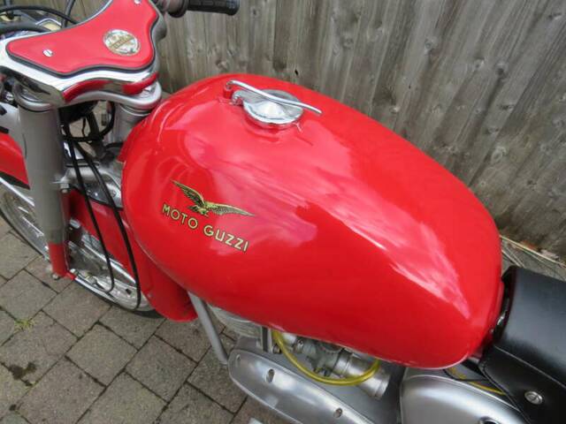 Moto Guzzi Stornello 125