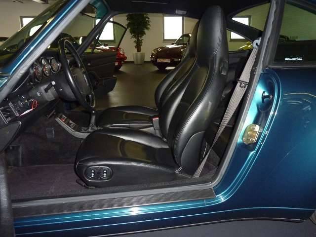 Porsche 911 Carrera
