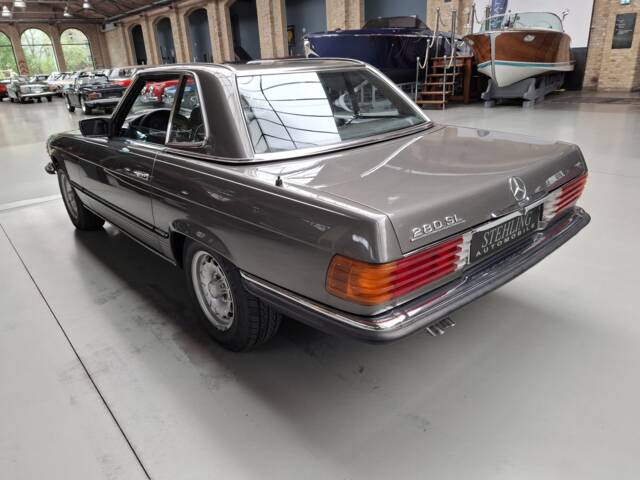 Mercedes-Benz 280 SL