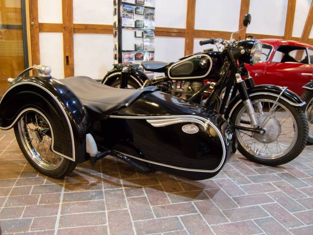 Image 1/8 de BMW DUMMY (1957)