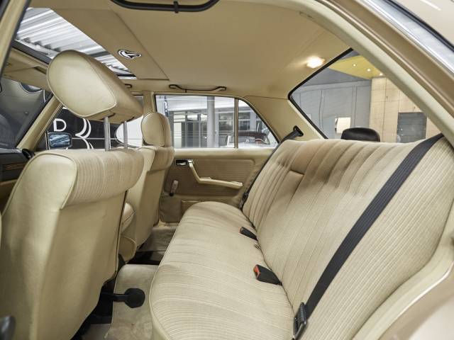 Mercedes-Benz 280 E