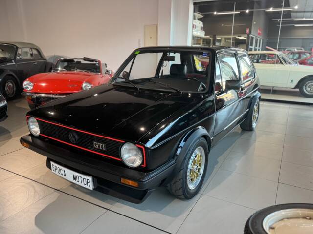 Image 1/23 de Volkswagen Golf I GTI 1.6 (1981)