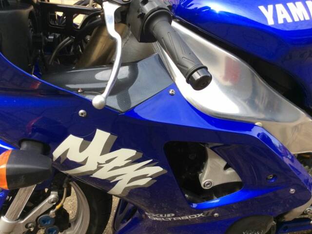 Yamaha YZF 1000 R1