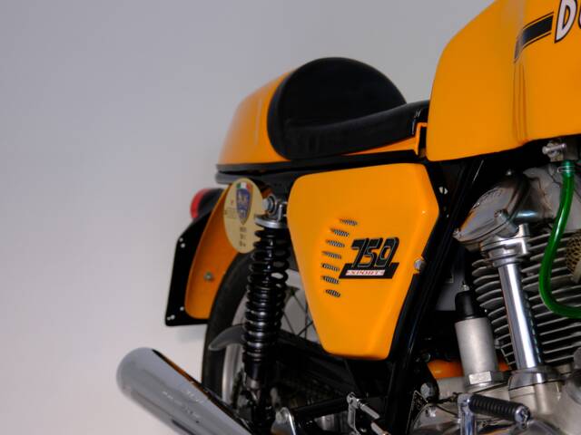 Ducati 750 Sport