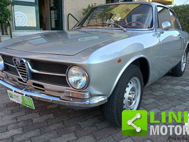 Immagine 1/10 di Alfa Romeo Giulia 1600 GT Junior (1972)