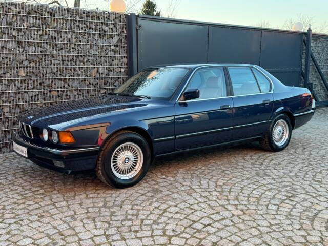 Bild 1/99 von BMW 735i (1988)