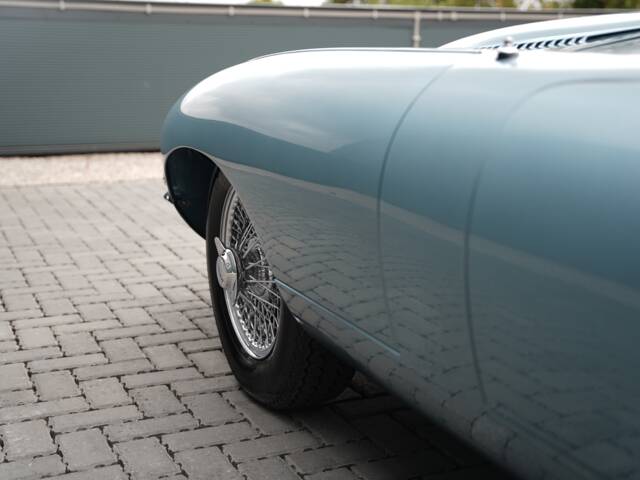 Jaguar E-Type 3.8