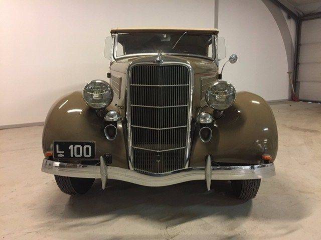 Ford V8 DeLuxe Model 48