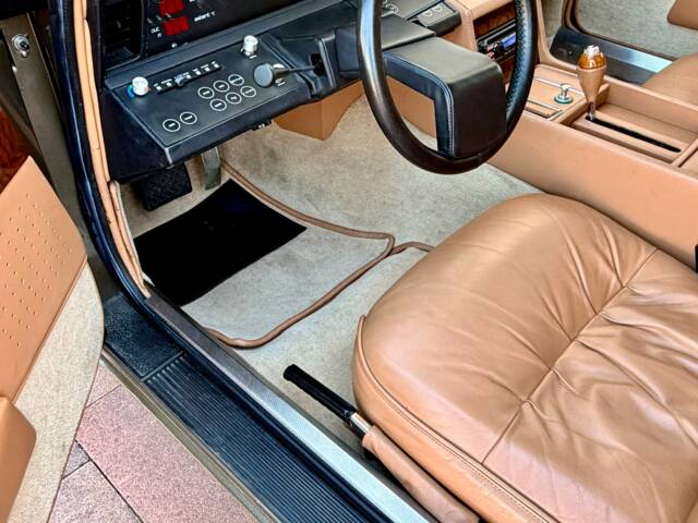 Aston Martin Lagonda