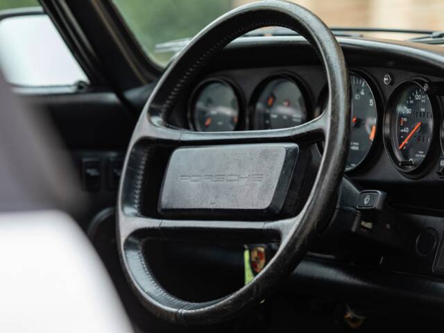 Porsche 911 Carrera 3.2 (WTL)