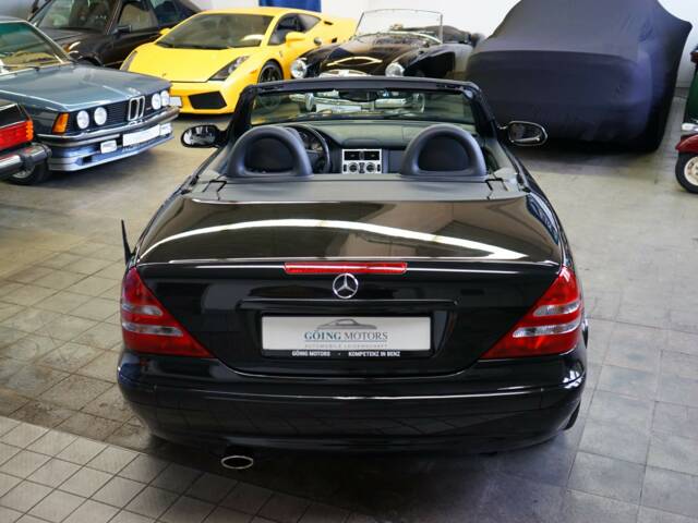 Mercedes-Benz SLK 320