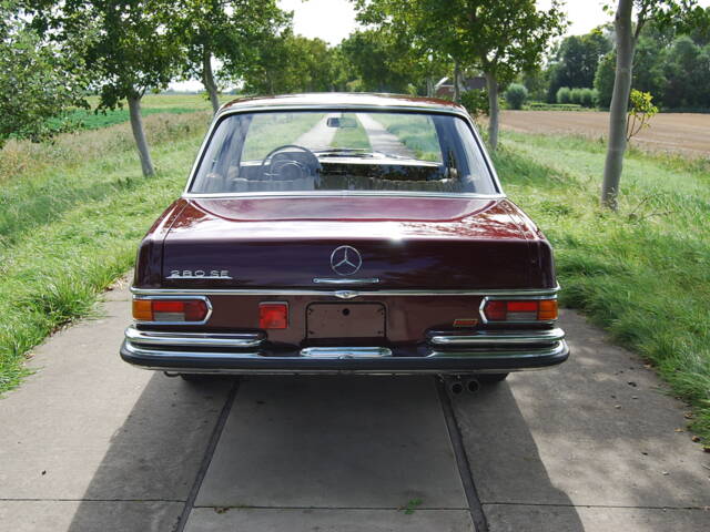Mercedes-Benz 280 SE