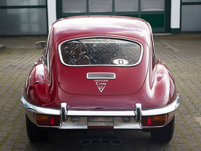 Jaguar E-Type V12 (2+2)